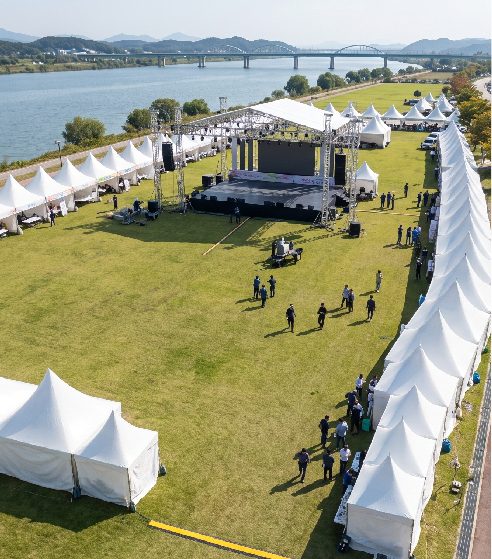 Black Eagles aerobatic display team aircraft performing over the Nakdong River at the Chilgok Nakdong River Peace Festival 2026